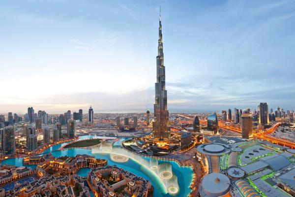 Luxury Tower Premiums in Dubai: How Much More Are You Paying for View and Branding?